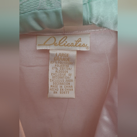 Delicates Womens Pink Satin Nightshirt Nightgown Embroidered Floral Lapel Size L - Picture 3 of 6
